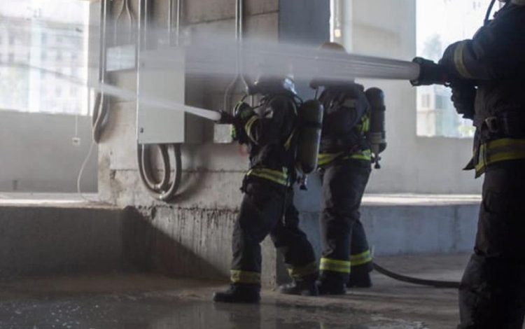 قوات الدفاع المدني بالحج تنفّذ فرضية في أحد الأبراج السكنية في العاصمة المقدسة