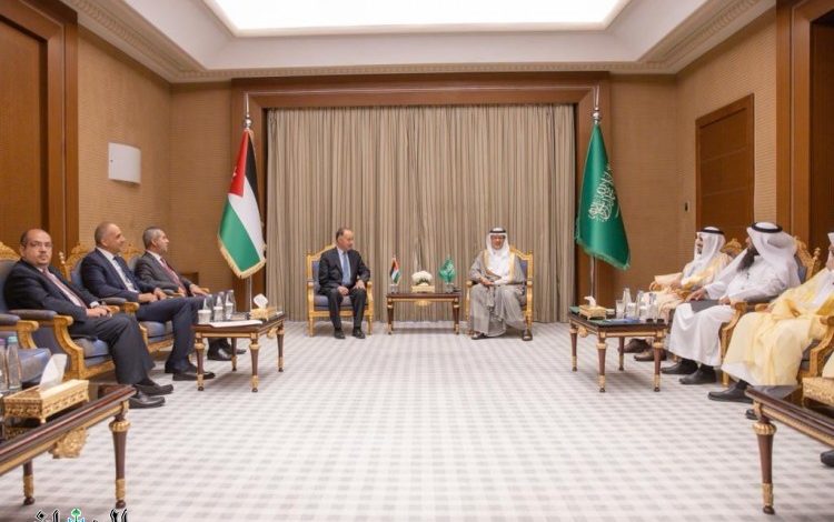 وزير الطاقة يبحث مع وزراء أردنيين سبل تطوير التعاون