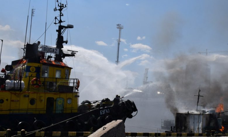 أوكرانيا تواصل جهودها لاستئناف تصدير الحبوب وروسيا تعترف بهجومها الصاروخي على ميناء أوديسا