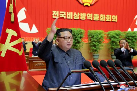 بعد «الانتصار» على «كورونا»... كوريا الشمالية تلغي إلزامية الكمامات