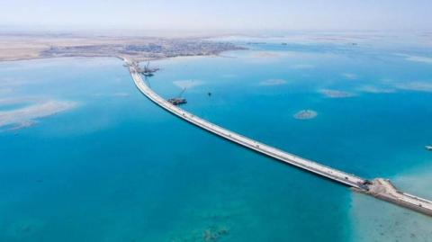 بأعلى المعايير... «البحر الأحمر للتطوير» تنتهي من تشييد أطول جسور السعودية المائية