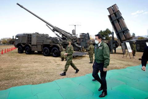 اليابان تدرس تطوير صواريخها لسد «الفجوة» مع الصين