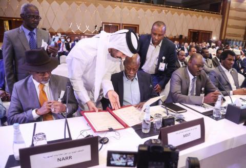 المجلس العسكري التشادي يوقع في الدوحة اتفاقاً مع متمردين لإقامة حوار وطني