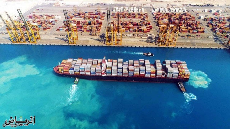 ميناء الملك عبدالله يحقق نمواً في عمليات شحن الحاويات
