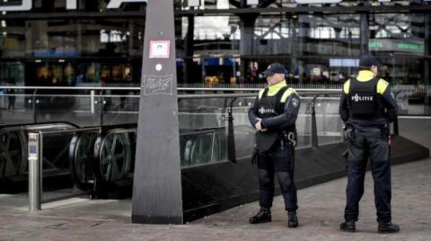 هولندا: مقتل عدة أشخاص جراء اندفاع شاحنة وسط حفل في الشارع
