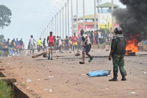 المجلس العسكري الحاكم في غينيا يواجه مزيداً من الضغوط
