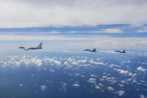 وزير الخارجية التايواني: الصين تستخدم المناورات العسكرية «للإعداد للغزو»