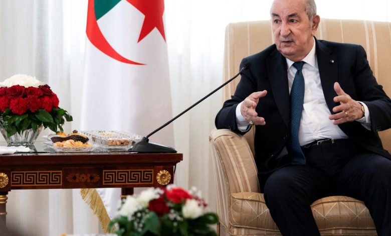 القمة العربية وسوريا وليبيا وفلسطين.. الرئيس الجزائري يفتح ملفات عربية وإقليمية خلال مقابلة صحفية
