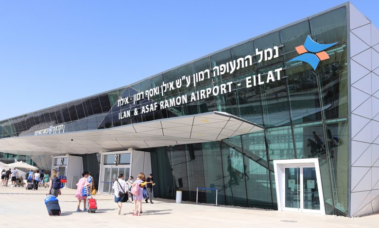 تسهيلات لجذب المزيد من المسافرين.. الرحلة الأولى لفلسطينيين عبر مطار رامون الإسرائيلي