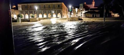 أمطار غزيرة تودي بـ7 اشخاص في إيطاليا