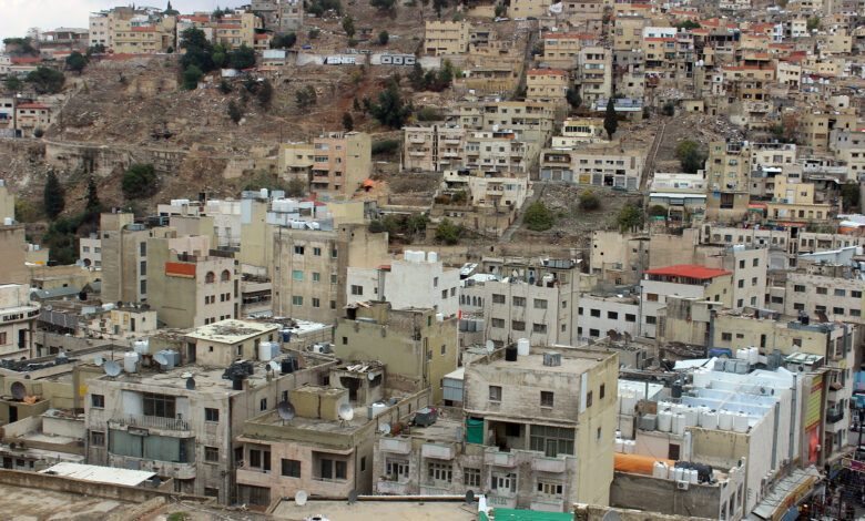 بعد حادث عمارة اللويبدة.. 400 أردني طالبوا بفحص أبنيتهم خشية انهيارها