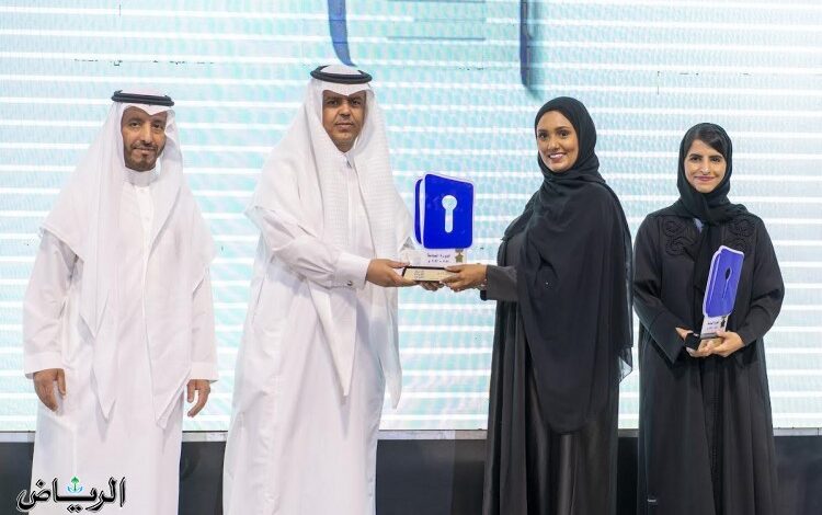 تكريم 20 طالبا وطالبة فازوا بمسابقة تحدي القراءة العربي