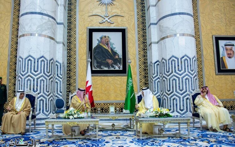ملك البحرين يصل إلى جدة في زيارة للمملكة