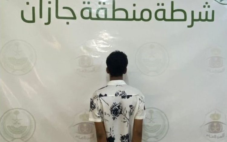 القبض على مواطن لنقله بمركبته 3 مخالفين لنظام أمن الحدود في مركز الحقو