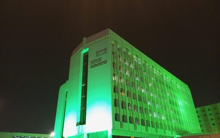 مباني تعليم الرياض تتوشح اللون الأخضر استعداداً لليوم الوطني