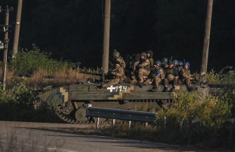 القوات الأوكرانية تقول إنها أحدثت مزيداً من الاختراقات في الجبهة الشمالية الشرقية