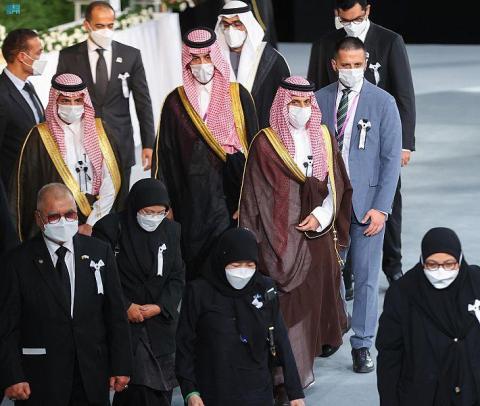 وزير الخارجية السعودي يشارك بمراسم العزاء الرسمية لوفاة آبي