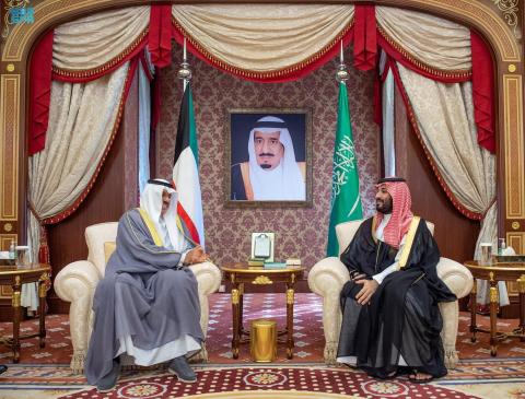 ولي العهد السعودي يبحث العلاقات الأخوية مع رئيس الوزراء الكويتي