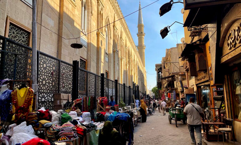 يبلغ 55% من حجم اقتصاد مصر الرسمي.. هل يمكن للحكومة دمج الاقتصاد الموازي؟