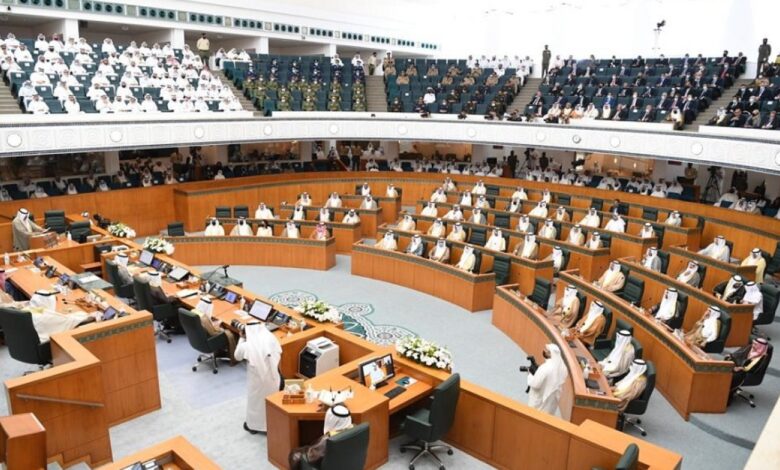 ما أبرز القضايا التي سيحملها النواب إلى مجلس الأمة الكويتي الجديد؟