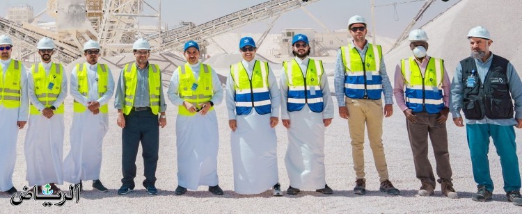 المديفر يتفقد أعمال تطوير مجمع كسارات العرمة في الرياض