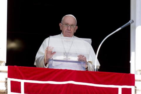 البابا يناشد بوتين وقف «دوامة الموت»