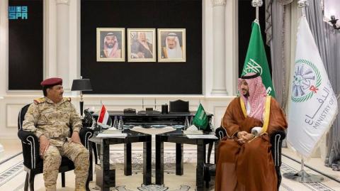 خالد بن سلمان يؤكد استمرار التحالف بقيادة السعودية بدعم الحكومة والشعب اليمني