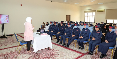 الإدارة العامة للشرطة النسائية تنظم فعالية توعوية ضمن شهر التوعية بسرطان الثدي