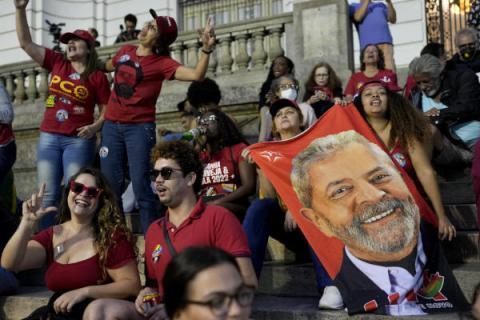 لولا يتقدم على بولسونارو في انتخابات الرئاسة البرازيلية