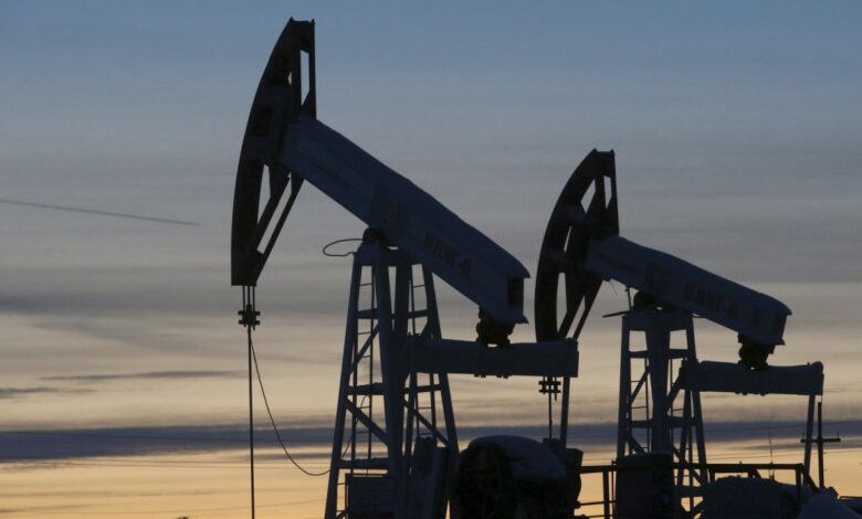 رويترز: أوبك+ تتفق على خفض إنتاج النفط مليوني برميل يوميا