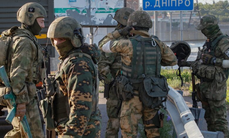 هل سيقاتل الروس من أجل خيرسون الأوكرانية أم يتراجعون لتجنب الحصار؟