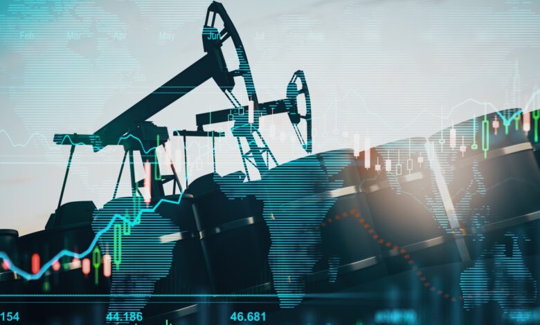 النفط يرتفع عند التسوية والأسهم الأميركية تقفز