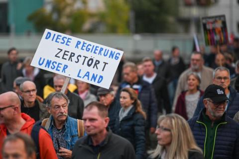 اليمين المتطرف في صعود جديد بألمانيا مستفيداً من أزمة لاجئين ثانية