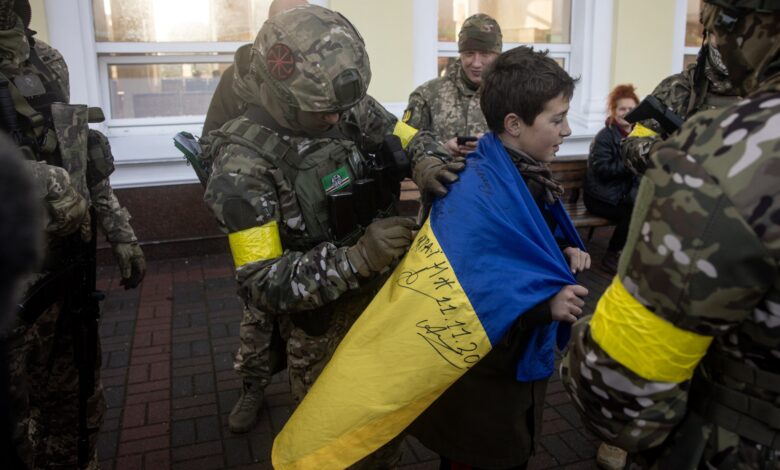 لوفيغارو: هل أصبح التقدم الأوكراني في الحرب معضلة للدول الغربية؟