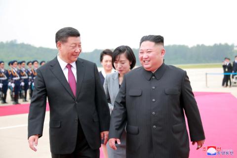 الرئيس الصيني يعرض على زعيم كوريا الشمالية التعاون «لإحلال السلام»