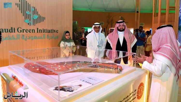 رئيسِ "أجفند" يزورُ المعرضَ المصاحبَ لمنتدى مبادرة السعودية الخضراء المقام ضمن فعاليات قمة المناخ العالمية