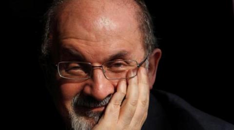بعد تعرضه للطعن... سلمان رشدي يكشف مقتطفات من روايته الجديدة
