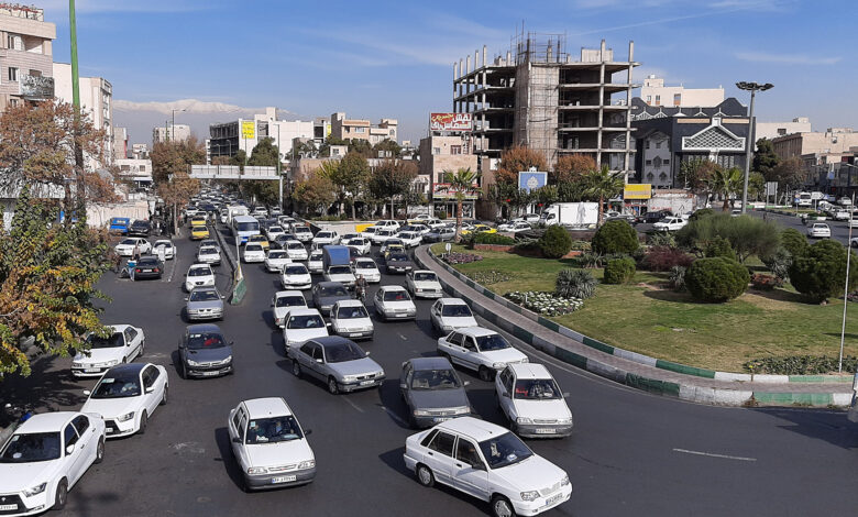 بعد حظر دام 5 أعوام.. إيران تبدأ استيراد السيارات الأجنبية
