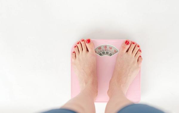 الخرافات الشائعة حول فقدان الوزن المثبتة علمياً (المصدر: Pexels)