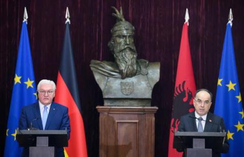 الرئيس الألماني يتعهد بدعم انضمام ألبانيا إلى الاتحاد الأوروبي
