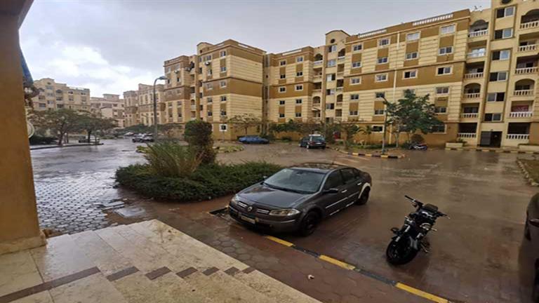 حالة الطقس الآن.. الأرصاد تنشر صورا للأمطار في محافظة الجيزة