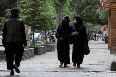 الأمم المتحدة تدعو «طالبان» إلى إزالة القيود «الرهيبة» المفروضة على النساء