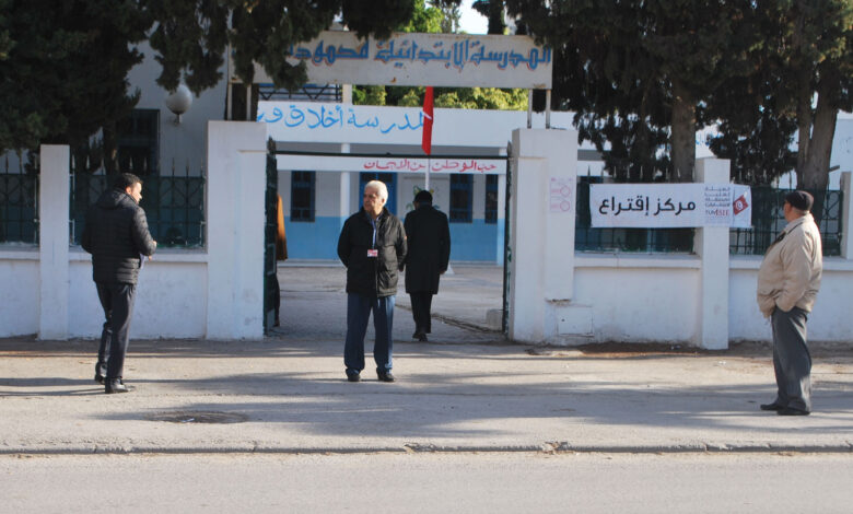 معارضون وصفوه بالضربة الموجعة للنظام.. تصويت ضعيف في الانتخابات التشريعية بتونس