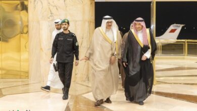 الخريجي يستقبل وزير خارجية البحرين