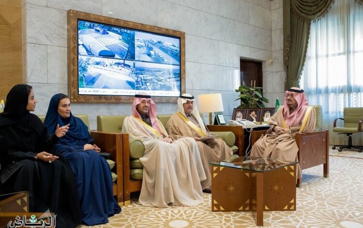 أمير الرياض يستقبل رئيس وأعضاء مجلس جمعية أصدقاء ذوي الإعاقة