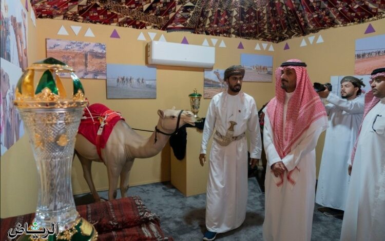 افتتاح ركن الهجانة السلطانية في مهرجان الإبل