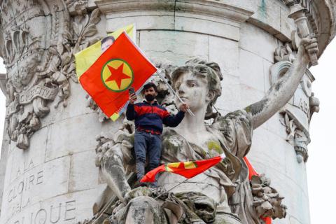 اشتباكات بين الشرطة ومحتجين أكراد خلال تظاهرة في باريس