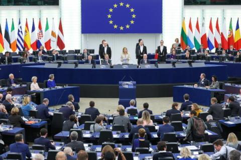 محكمة بلجيكية تقرر استمرار حبس مشتبه به في قضية فساد بالبرلمان الأوروبي