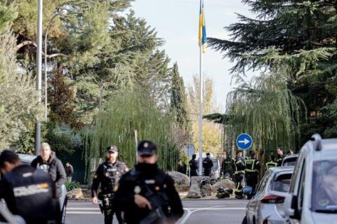 بعد الطرود المفخخة... سفارات أوكرانية تتلقى «عيون حيوانات»