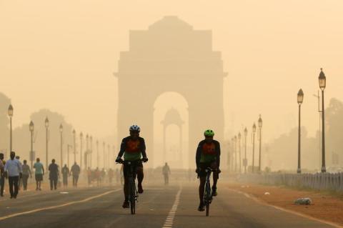 بسبب زيادة تلوث الهواء... الهند تعلق أعمال التشييد والهدم في دلهي